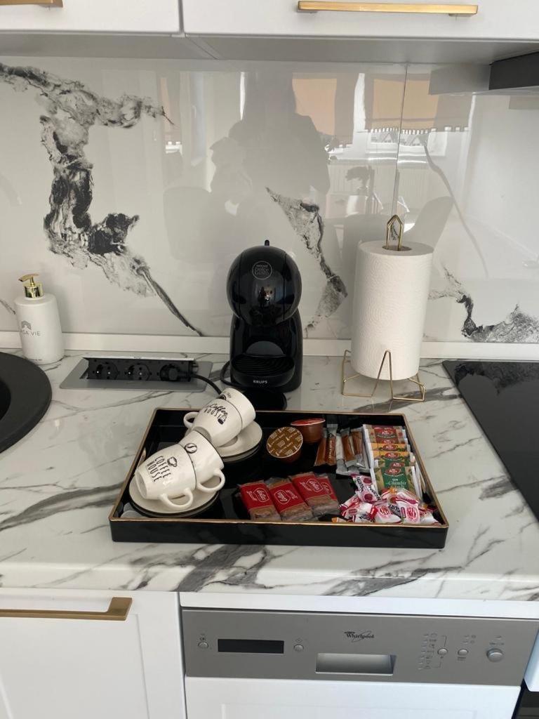 Elite Apartment Сибиу Экстерьер фото