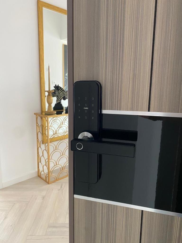Elite Apartment Сибиу Экстерьер фото