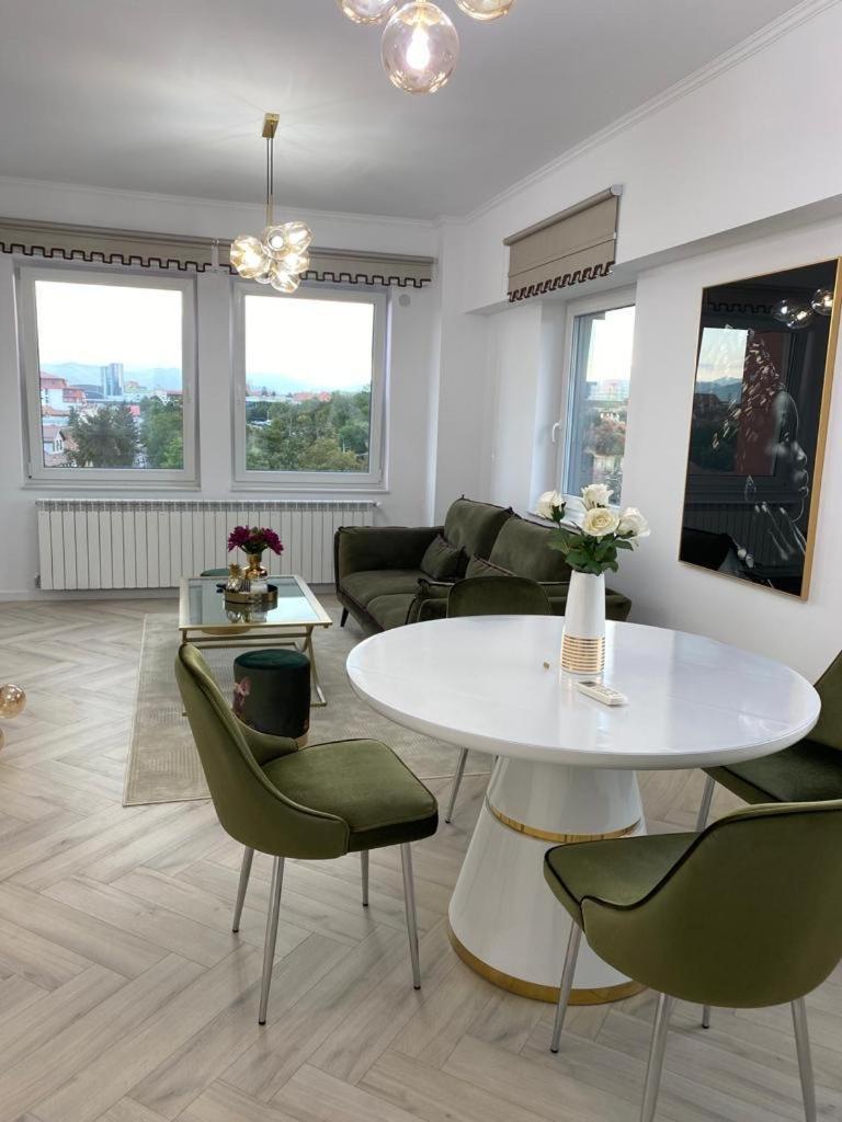 Elite Apartment Сибиу Экстерьер фото